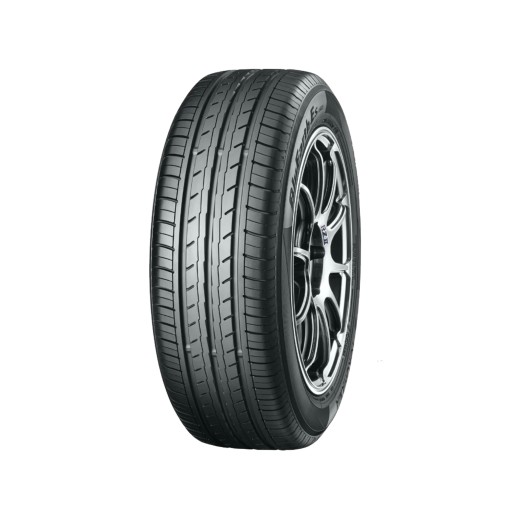 Yokohama 215/45R17 BluEarth ES32 (Japan)